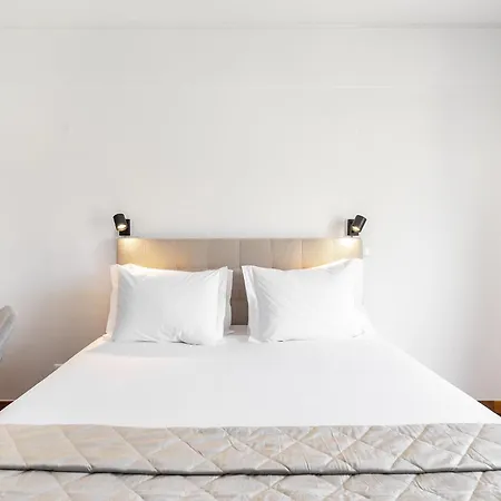 Whome Charming Urban Retreat With Skyline Views Lisboa
