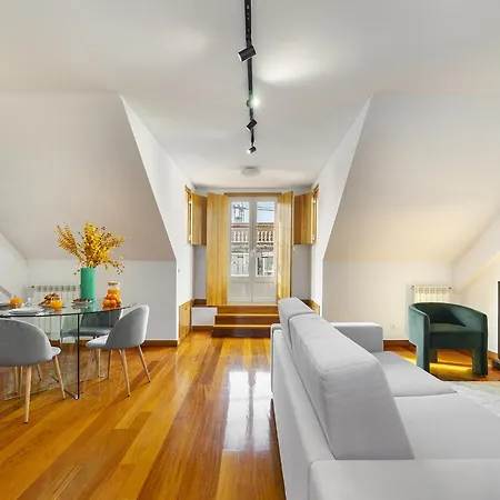 Whome Charming Urban Retreat With Skyline Views Appartamento Lisbona