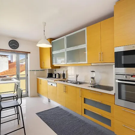 Appartamento Whome Charming Urban Retreat With Skyline Views Lisbona